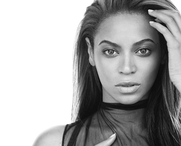 نجمات تتطلب مقابلتهن دفع الملايين من الدولارات