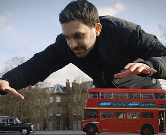 الساحر الشهير دينامو يكشف عن بعض أسرار خدعه البصرية