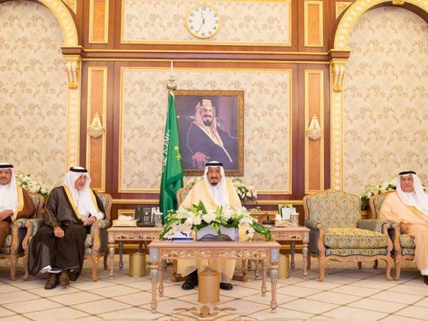 العاهل السعودي يعطي إشارة البدء لتنفيذ مشروعات الطائف الجديدة