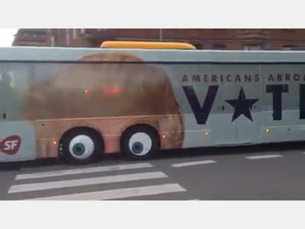 ترامب على إطارات الحافلات في كندا