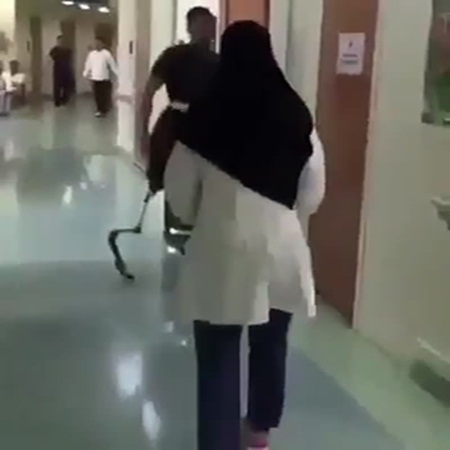 بالفيديو .. حازت هذه الممرضة على احترام الجميع