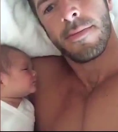 فيديو مذهل .. شاهد ماذا فعل هذا الأب في ابنه
