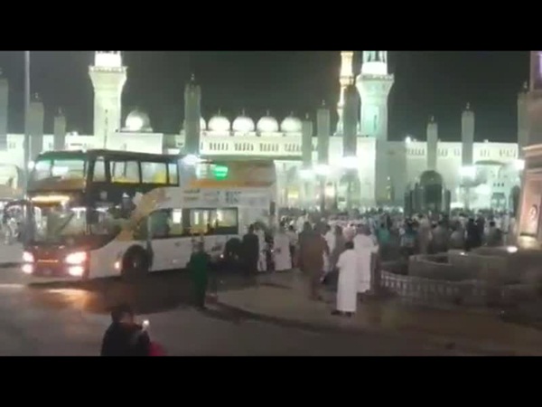 شاهد أول حافلة سياحية في المدينة المنورة