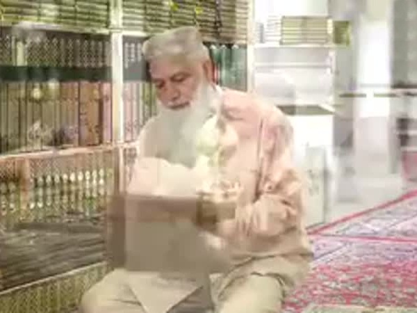 قضى ثلاثون عامًا في خدمة مسجد رسول الله .. فيديو