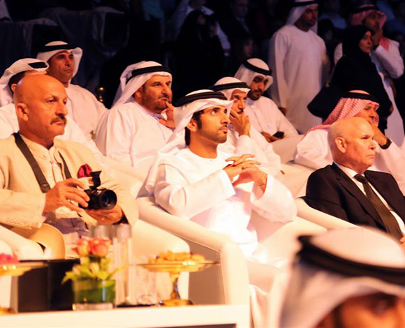 حمدان بن محمد يكرم الفائزين في جائزة التصوير الضوئي