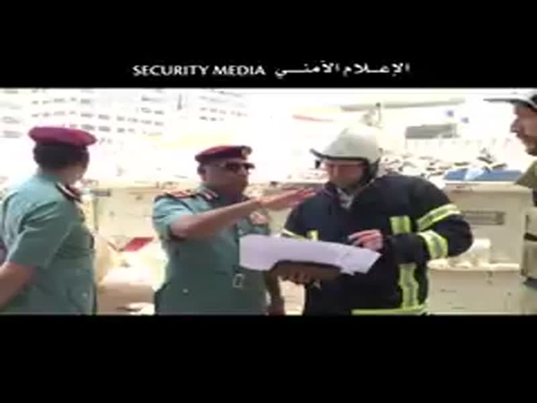 بالفيديو .. نشوب حريق ضخم في مبنى تحت الإنشاء بأبو ظبي