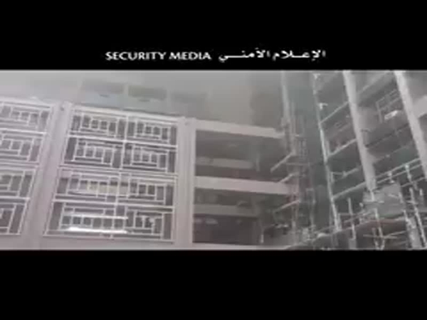 بالفيديو .. نشوب حريق ضخم في مبنى تحت الإنشاء بأبو ظبي