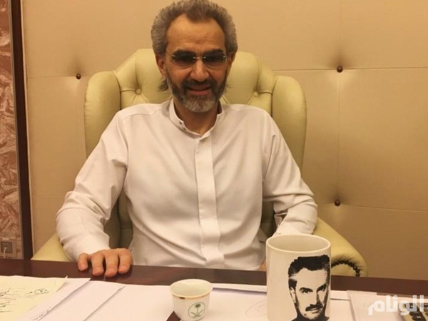 الظهور الأول للوليد بن طلال بعد خروجه من ريتز كارلتون