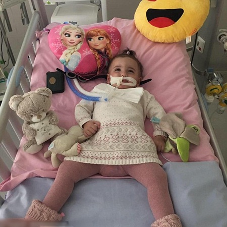 تستيقظ فبل فصلها عن أجهزة التنفس الصناعي لتثبت أن الأطباء كانوا مخطئين .. فيديو