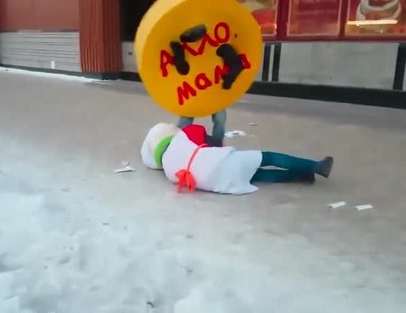 مشاجرة بين رجلين تنتهي بالنار .. فيديو