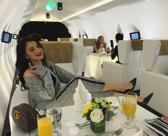 نظرة على طائرة Boeing 737 التي تحولت إلى مطعم !