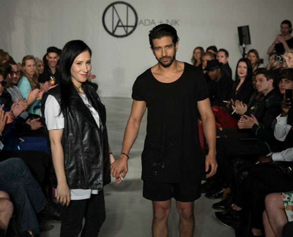"Ada & Nik" تظهر للمرة الأولى في عرض ملابسها في أسبوع الموضة في لندن