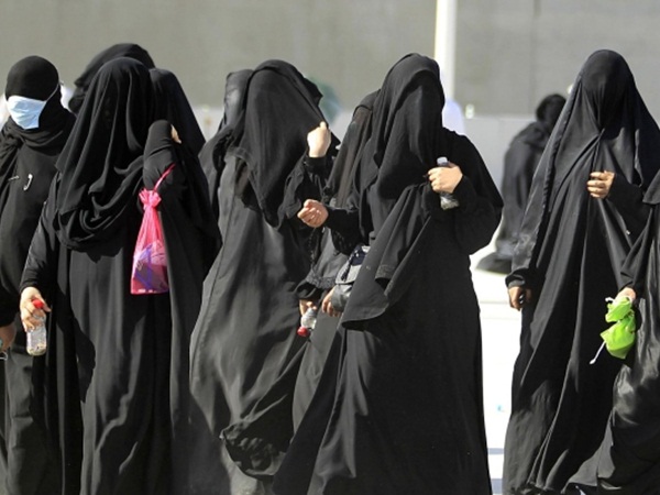 يقتل زوجته وينتحر .. بعد أن يتصل بالشرطة
