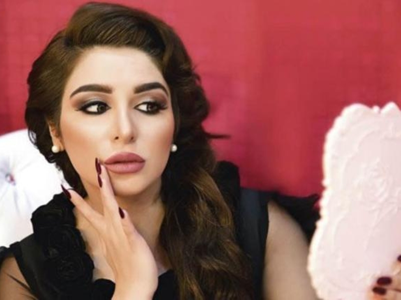 اضغط لمشاهدة الفيديو: فنانة سعودية تفضح محاولة للتحرش بها في الكويت بالصوت والصورة