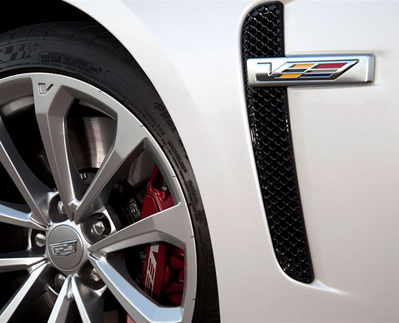 كاديلاك CTS-V 2016 قدرات حقيقية للقيادة ضمن الحلبات