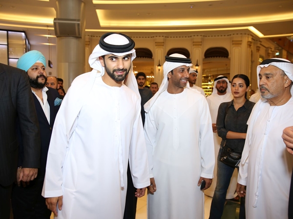 الشيخ منصور بن محمد بن راشد ال مكتوم وفايز السعيد احتفلا مع هوبلو الشرق الاوسط في دبي