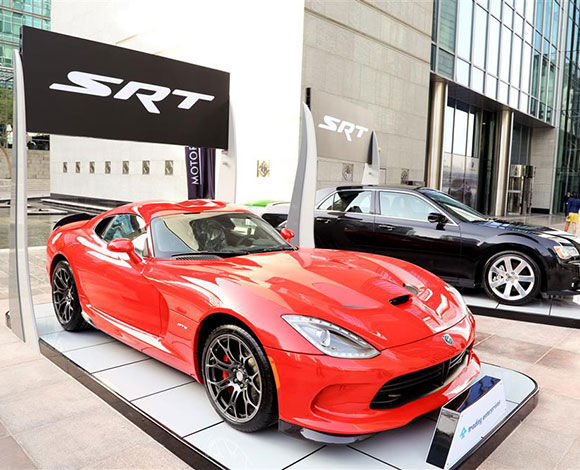 Motor Village يجمع السيارات الفارهة في دبي