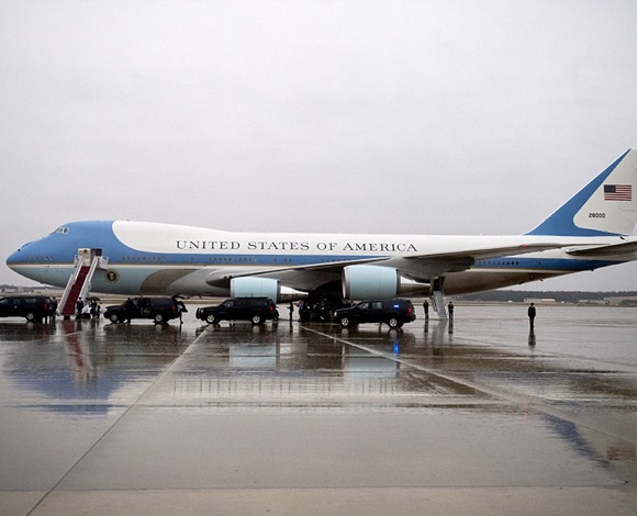 طائرة Air Force One طائرة آمنة لرؤساء الولايات المتحدة!