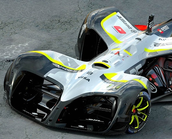 Robocar... أول سيارة سباق كهربائية تعمل من دون سائق