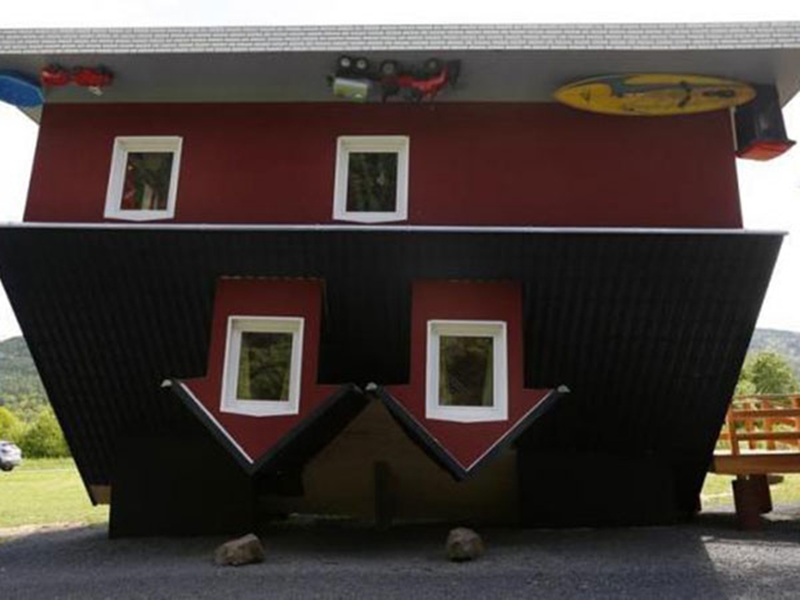 "Crazy House" المنزل المقلوب في ألمانيا