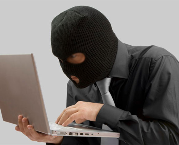 القبض على شاب في الشارقة ابتز فتاة 