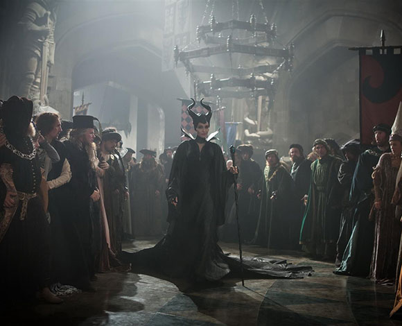 كيف تحولت أنجلينا جولي في فيلمها Maleficent؟