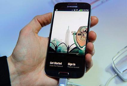 رائد يكشف تفاصيل S4 Galaxy الجديد من سامسنونغ