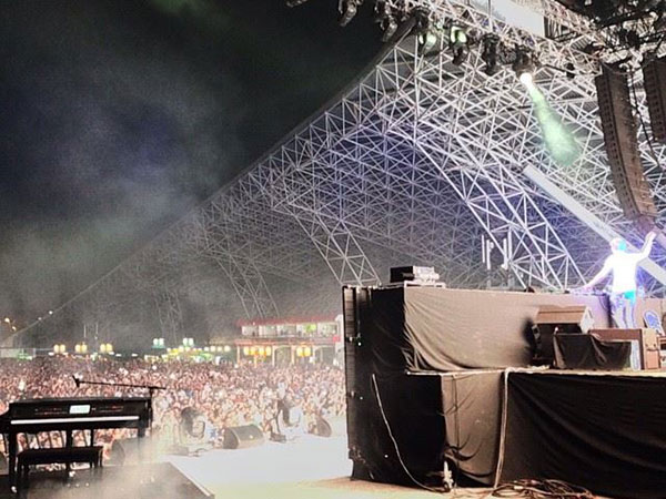 كيف كانت اجواء حفلة Armin van Buuren في ابوظبي؟