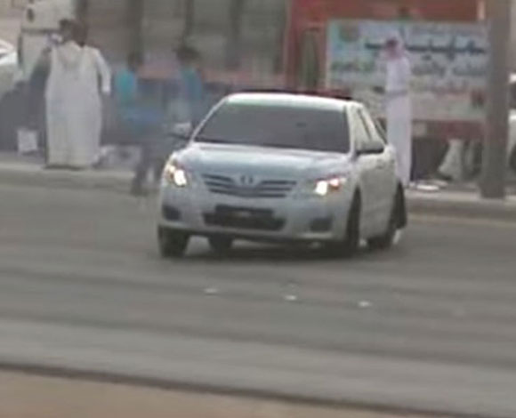 تفحيط ربع لسيارة جيب احترافي... بالفيديو
