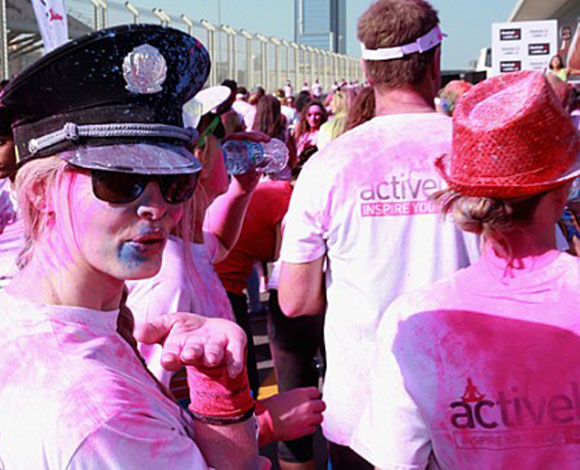"سباق الألوان Color Run" في دبي بالصور
