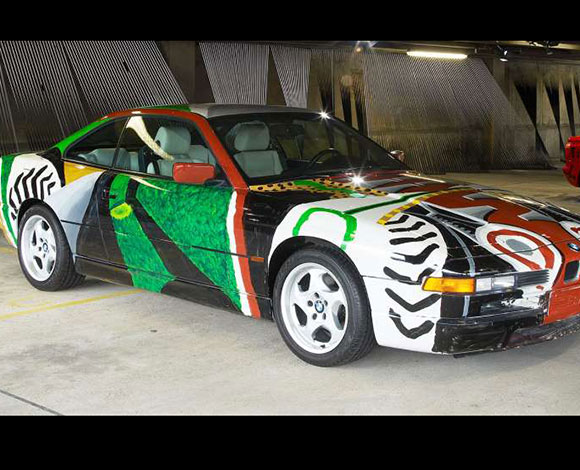 BMW تجمع سياراتها مع الفن... بالصور
