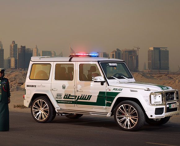 يوم لاينسى مع أسطول سيارات شرطة دبي أفخم اسطول سيارات في العالم بالفيديو