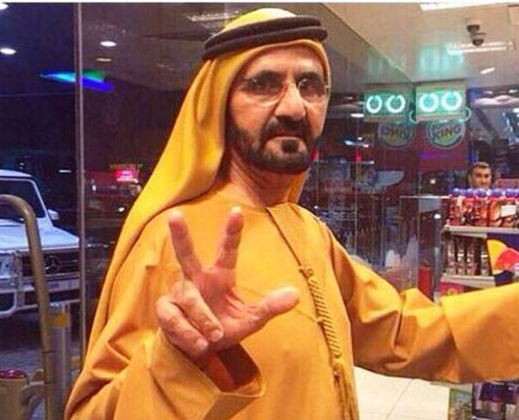 بالصور: الشيخ محمد بن راشد في شوارع دبي