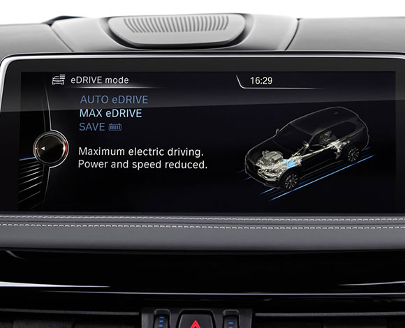 تعرف إلى أحدث سيارات بي إم دبليو رباعية الدفع الجديدة X5 xDrive40e