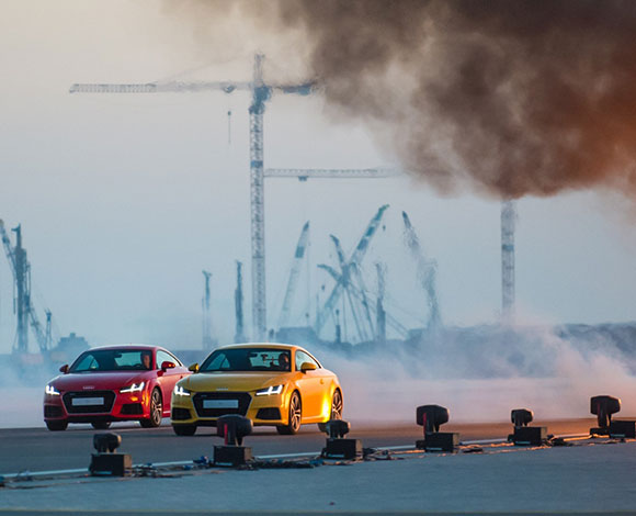 أودي TT كوبيه الجديدة في الشرق الأوسط تنطلق خلال عرض جريء في سكاي دايف دبي