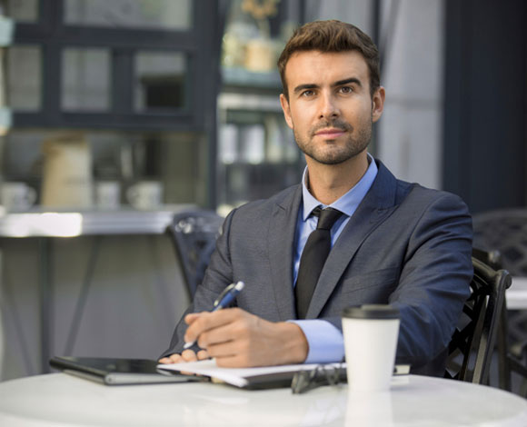الدليل المتكامل الذي يضمن للرجال طلة عصرية أنيقة