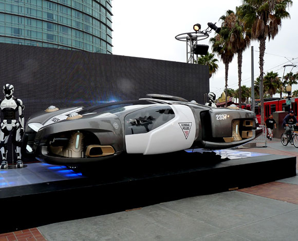 هل تستبدل دبي رجال الشرطة برجال آليين؟