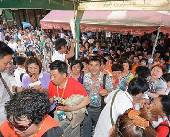 مفاجآة سارة لموظفي إحدى الشركات الصينية... رحلة مجانية الى تايلاند