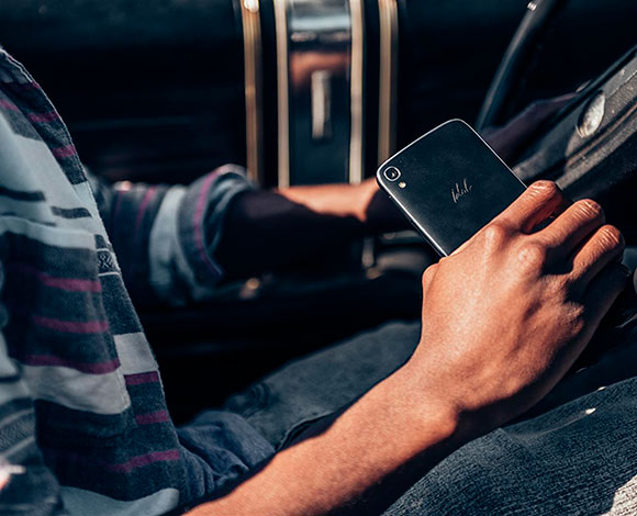 هاتف IDOL 3 الحائز عدة جوائز يقدم تقنية على أحدث مستوى