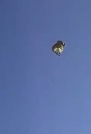 بالفيديو ... نجاة سعوديين من موت محقق