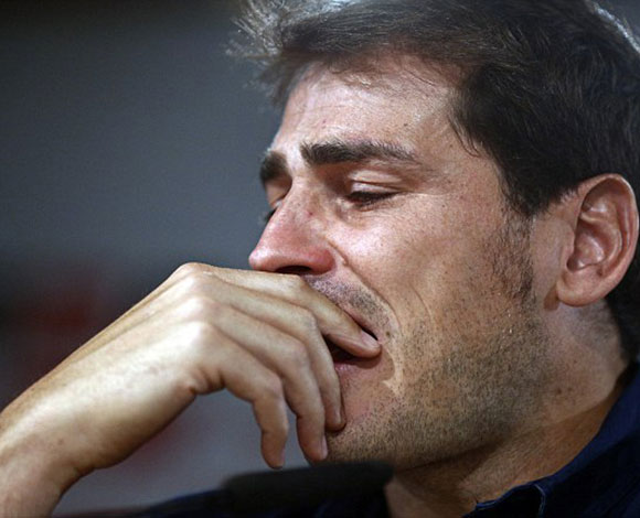 ايكر كاسياس يودع ريال مدريد بالدموع