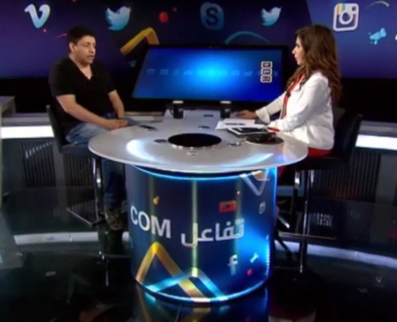 بالفيديو- ممثل سعودي يتعرض لموقع محرج على الهواء