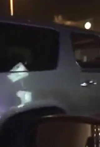 بالفيديو- سعودية تلقن متحرش بها درساً في الشارع