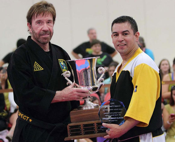 5 معلومات لا يعلمها كثيرون عن النجم تشاك نوريس