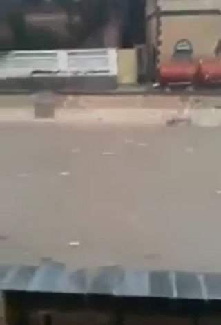 بالفيديو: سعودي ينقذ طفلاً من الموت المحتم