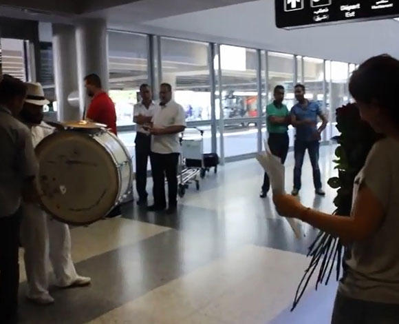 بالفيديو: ماذا حدث في مطار بيروت؟