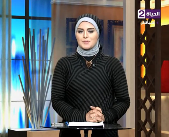 بالفيديو- مذيعة تنهار على الهواء