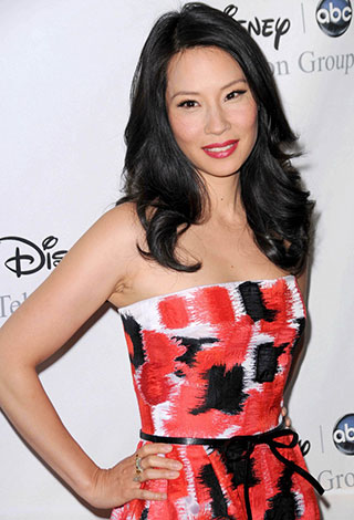 10 نجمات أعلن تحديهن عامل الزمن بجمالهن وحيويتهن