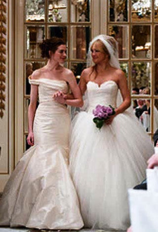 بالفيديو- شاب يتزوج بفتاتين ويجمعهما في حفل زفاف واحد