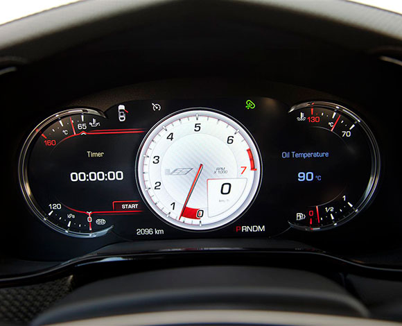 كاديلاك CTS-V 2016 قدرات حقيقية للقيادة ضمن الحلبات